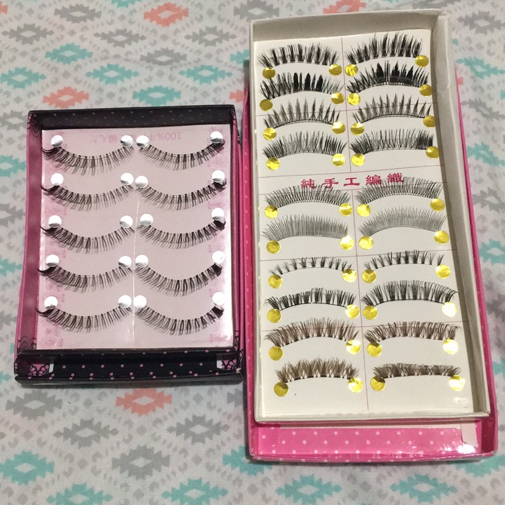 15 pairs eyelashes and a clip